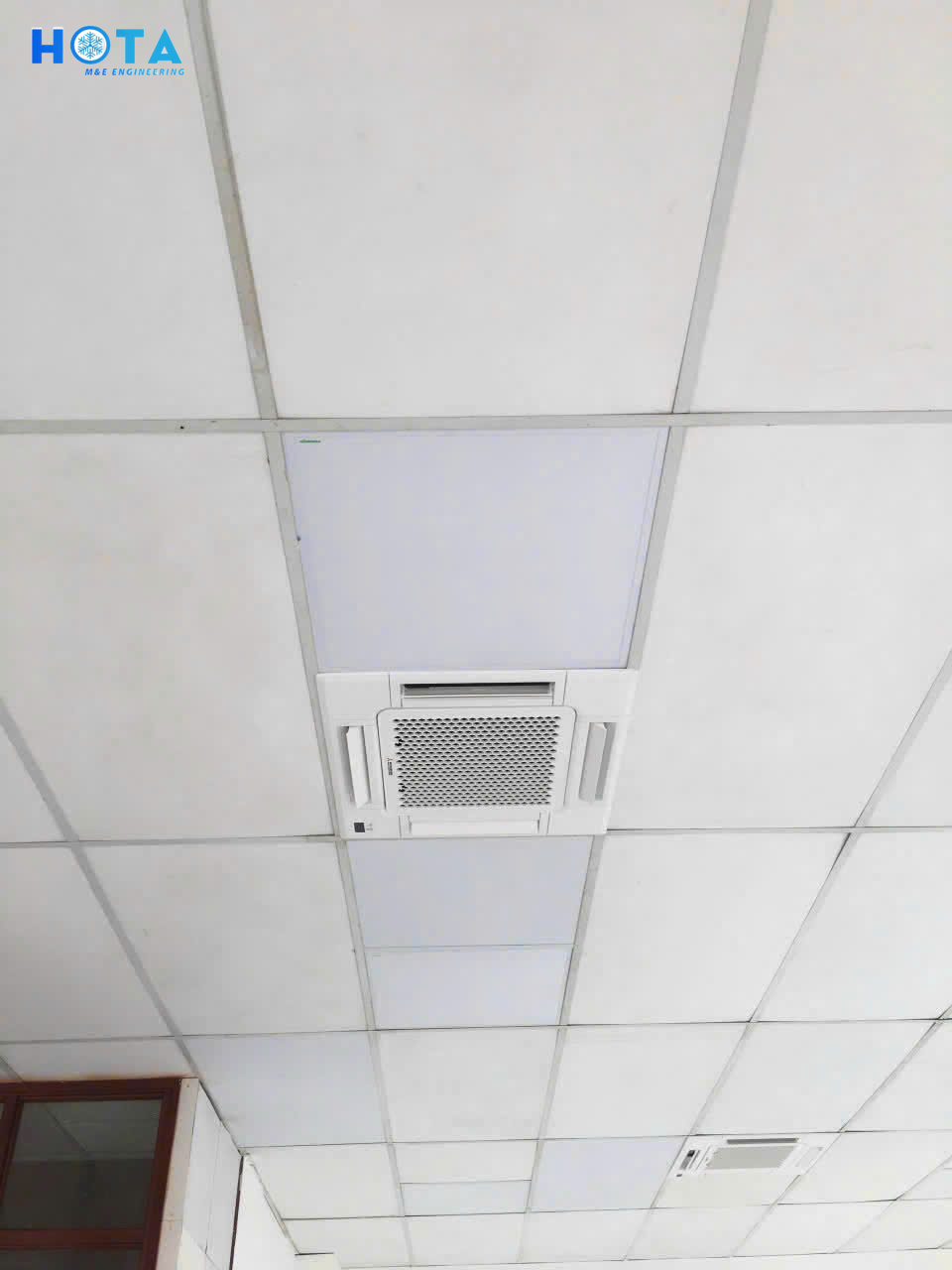 Dieu Hoa Am Tran Cassette Daikin 007